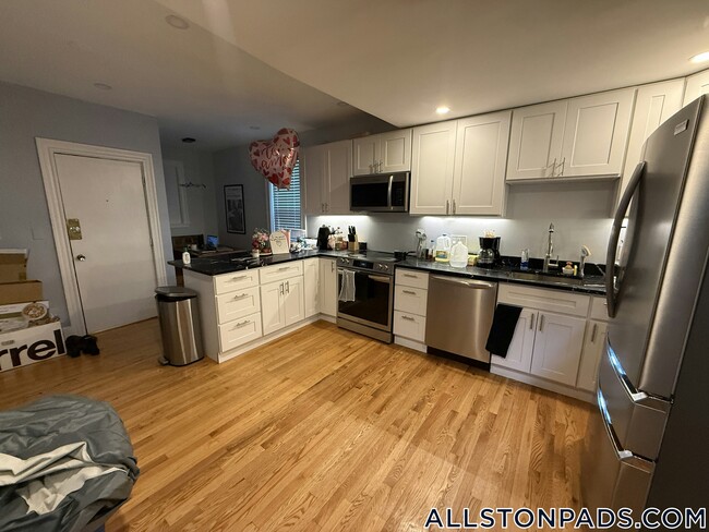 Building Photo - 24 Farrington Ave