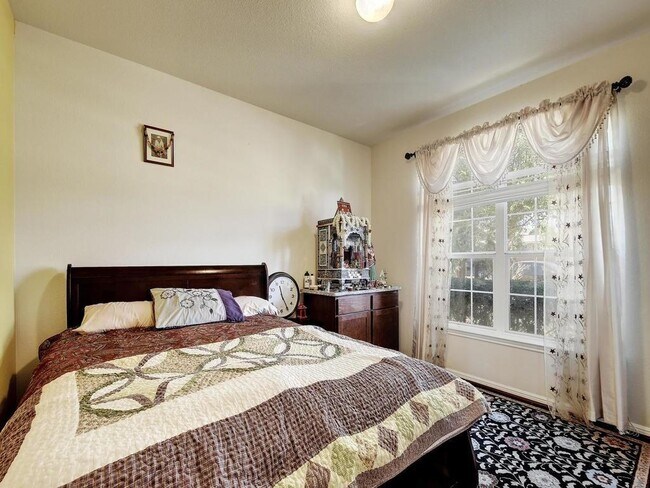 Foto del edificio - 9521 Bromsgrove Dr