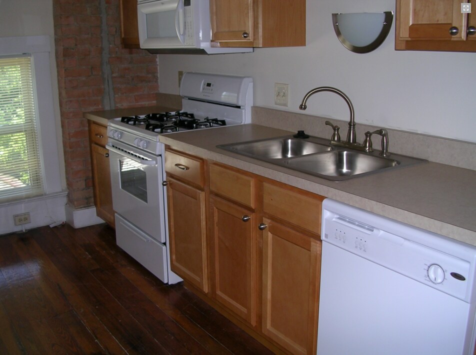 Foto principal - 2705 Eden Ave