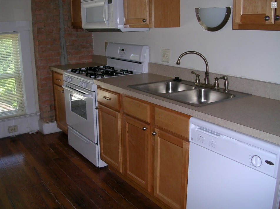 Primary Photo - 2705 Eden Ave