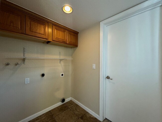 Foto del edificio - Beautiful 4-Bedroom, 2.5-Bathroom Home on ...