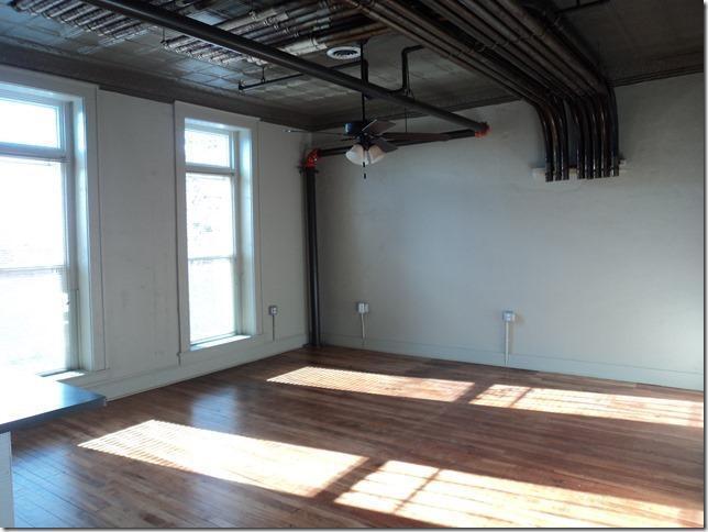 Building Photo - 215 Nash St Unit J