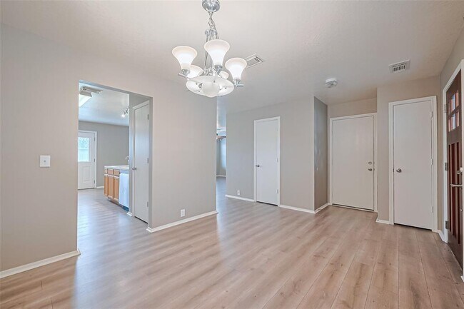 Foto del edificio - 2307 Emory Knoll Dr