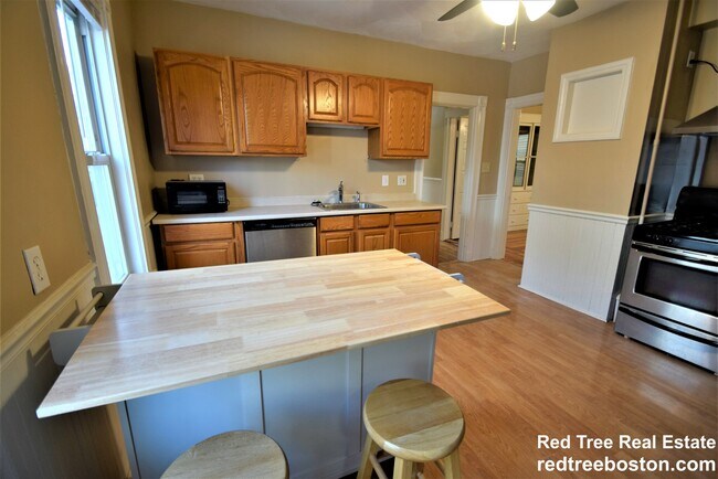 Building Photo - 15A Tremont St