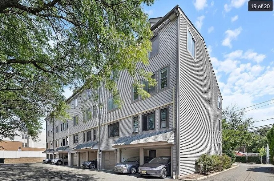 Foto principal - 741 10th St