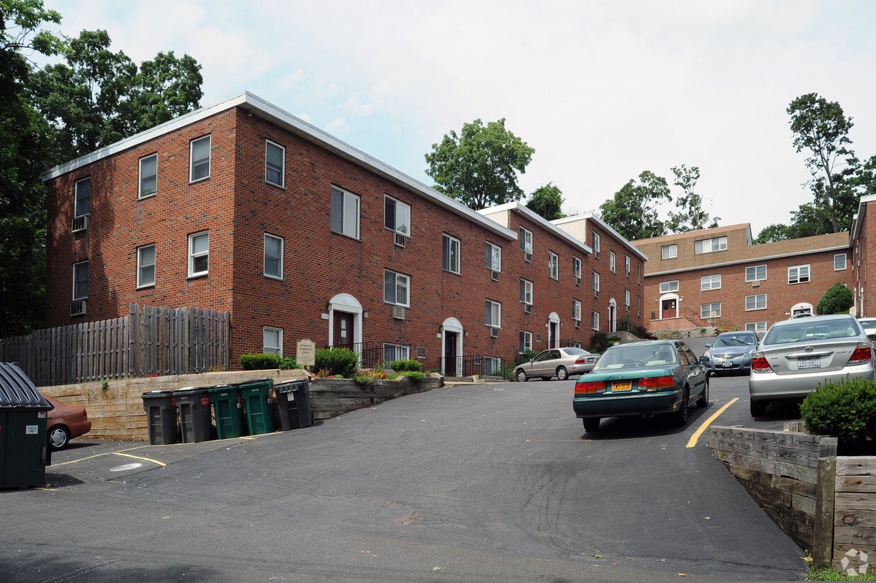 Primary Photo - Nyack Garden Apartments