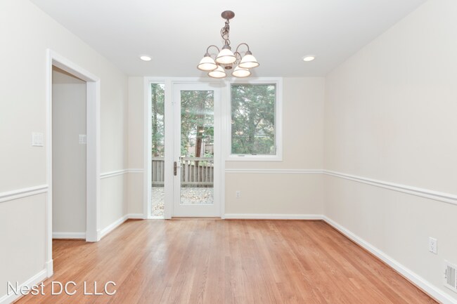 Building Photo - 4 br, 2 bath House - 407 Boston Ave