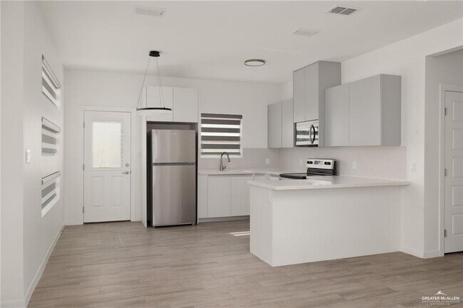 Foto del edificio - 312 W Campeche Ave
