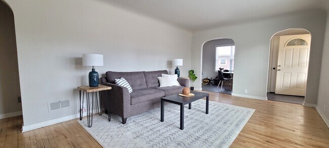 Foto del edificio - 2724 Stanley St