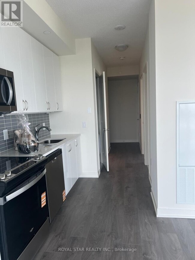 Building Photo - 38 Annie Craig Dr