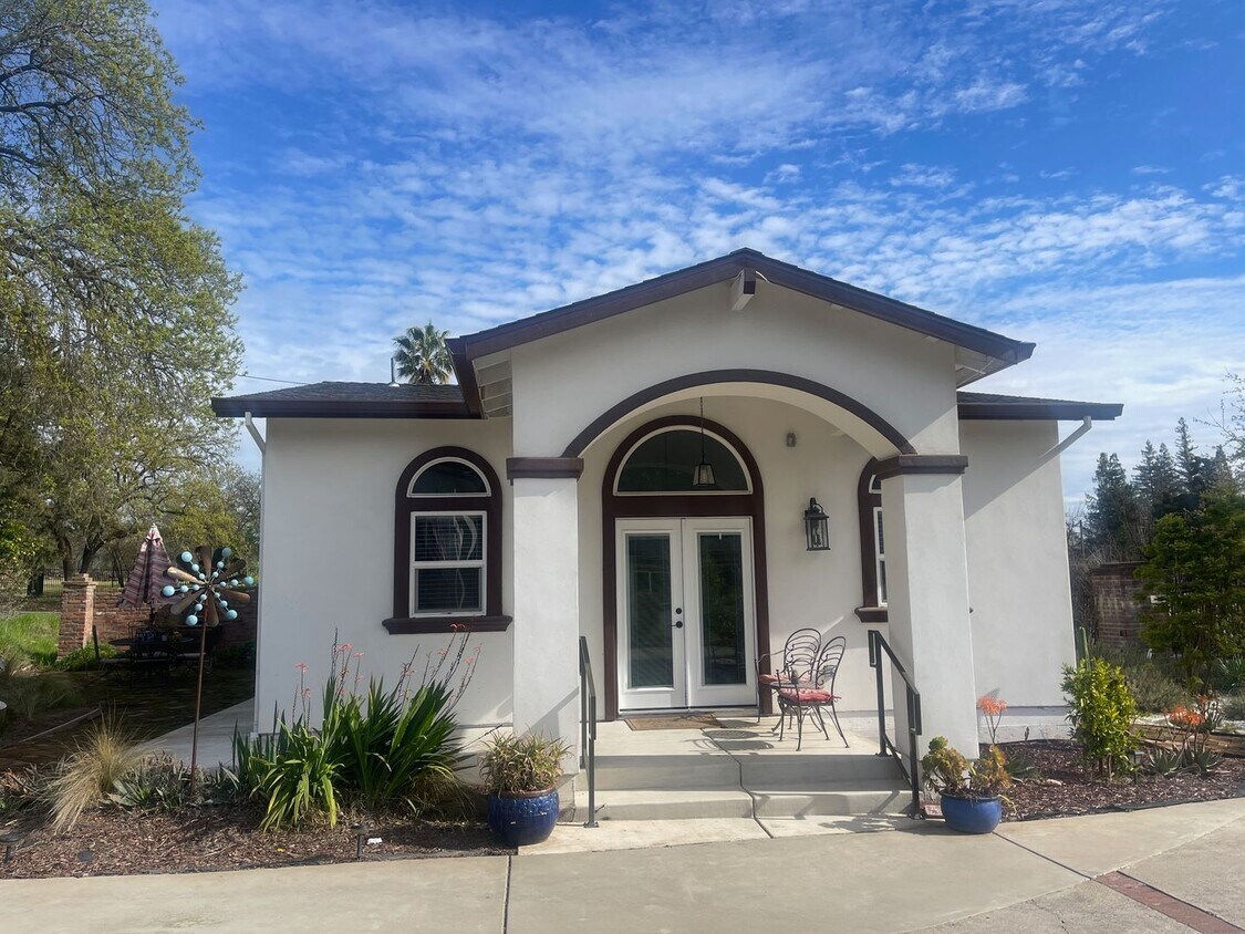 Foto principal - Newly Build Custom Cottage near Arden Park