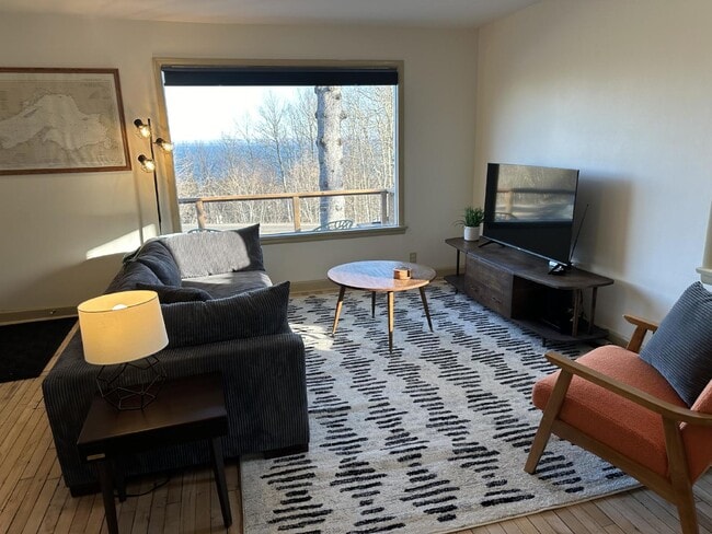 Building Photo - Experience life on Duluth's legendary Skyline Parkway with breathtaking views of Lake Superior an...