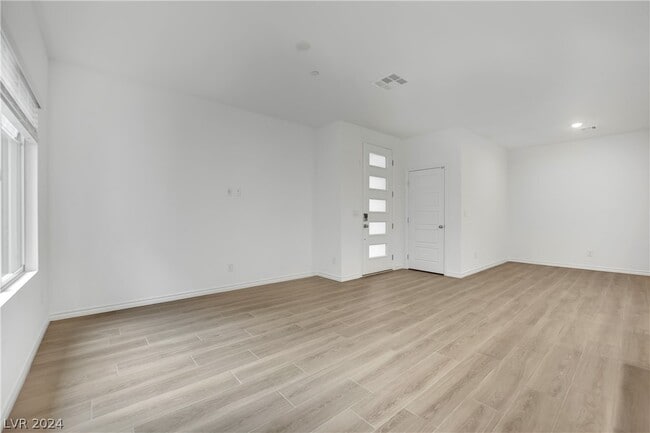 Foto del edificio - 600 Carriage Hill Dr