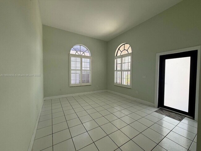 Foto del edificio - 3460 SW 154th Ct