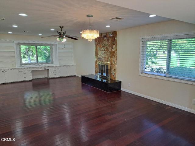 Foto del edificio - 1429 Descanso Dr