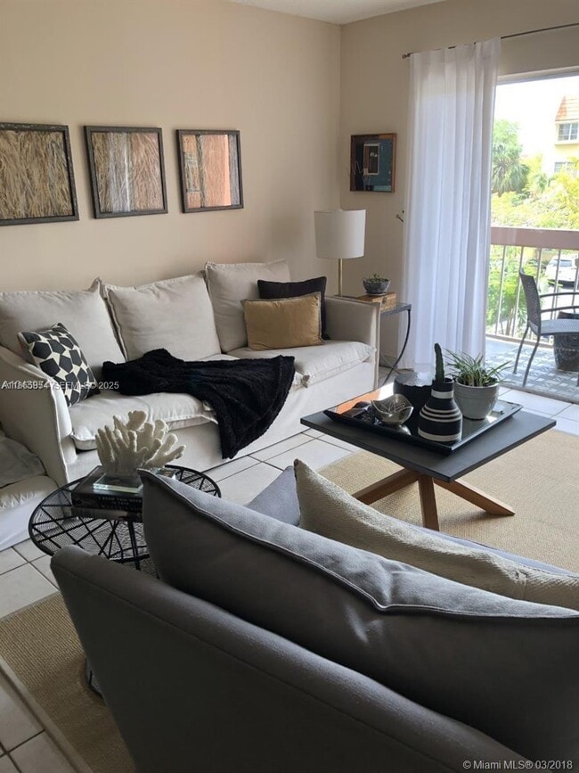 Foto del edificio - 7740 Camino Real