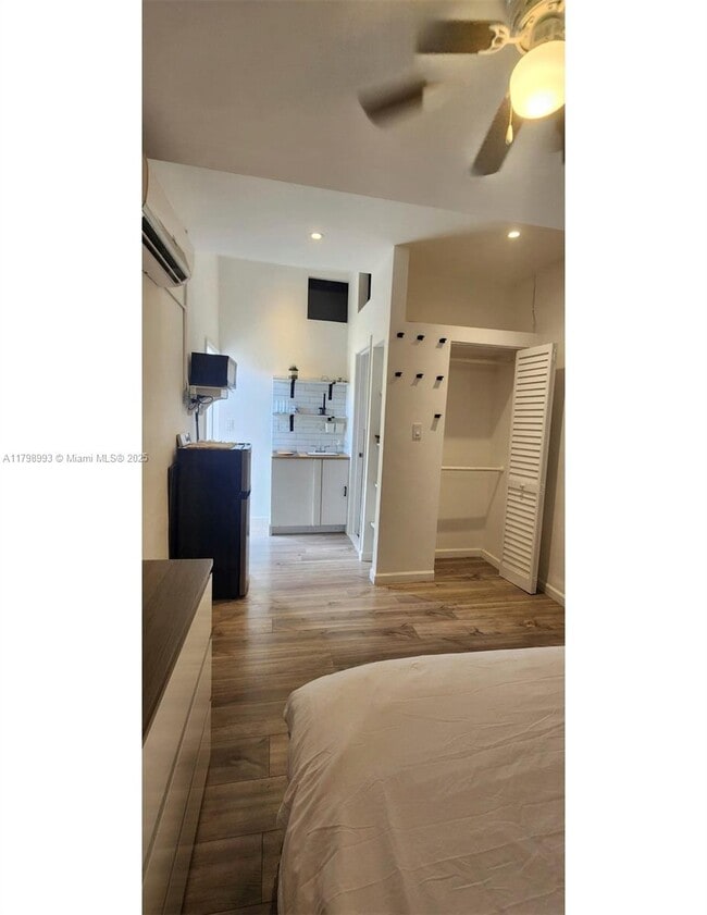 Foto del edificio - 1271 NE 153rd St