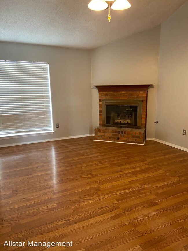 Foto del edificio - 3 br, 2 bath House - 10514 Oak Run Drive N