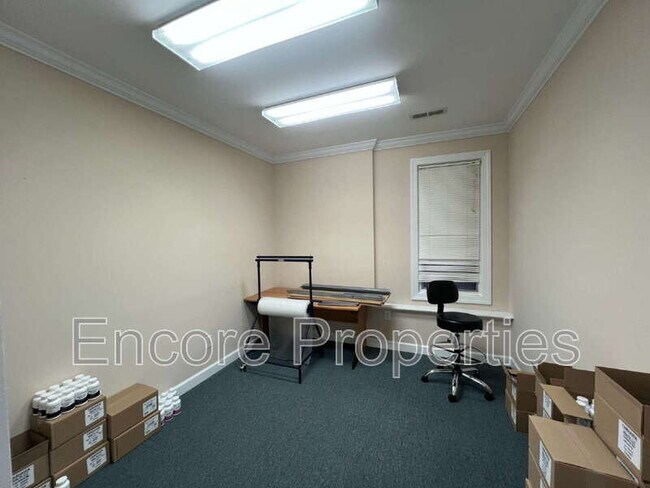 Foto del edificio - 1330 SE Maynard Rd
