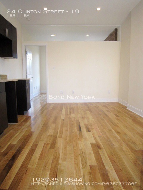 Building Photo - 24 Clinton St