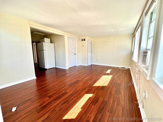 Building Photo - 517 Kanuga Dr