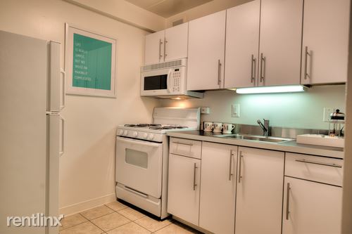 Foto del edificio - 500 W Belmont Ave
