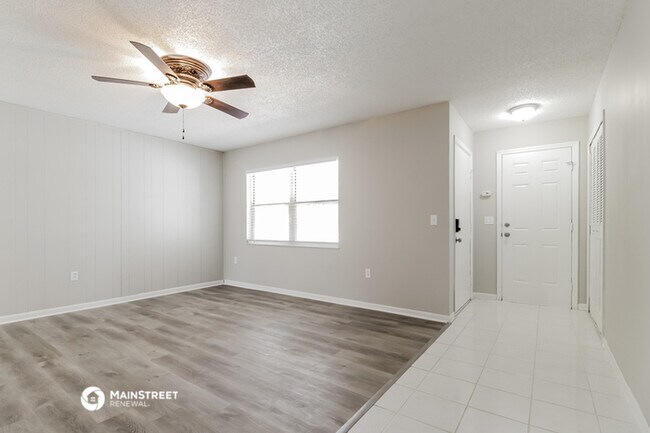 Foto del edificio - 7646 Dione Ct