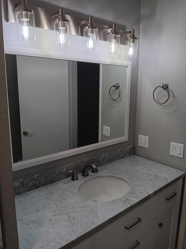 Main Bathroom Vanity - 2910 W Marconi Ave