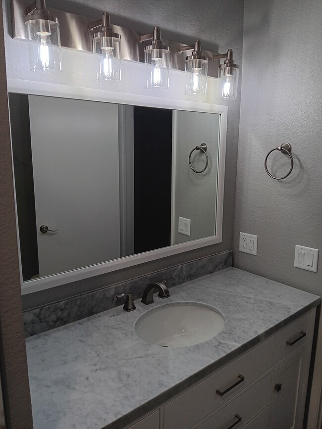 Main Bathroom Vanity - 2910 W Marconi Ave
