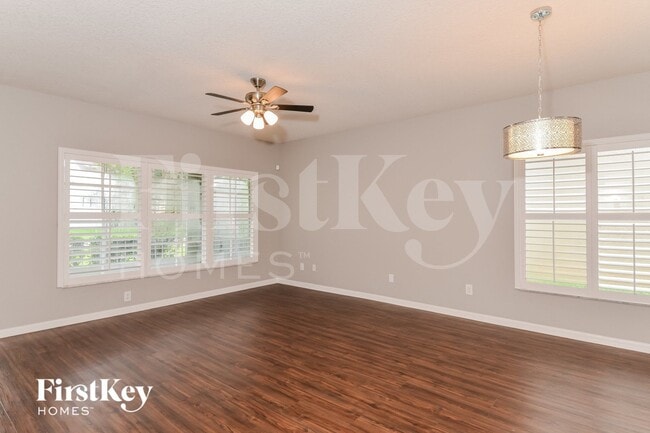 Building Photo - 2128 Brandon Park Cir