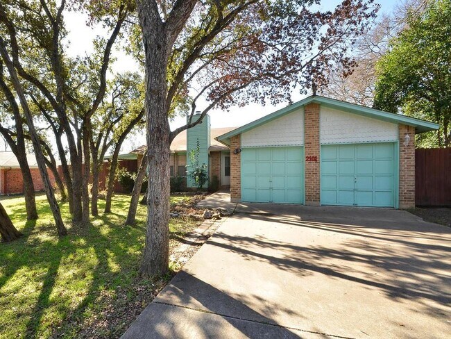 Foto del edificio - 2101 Matthews Ln