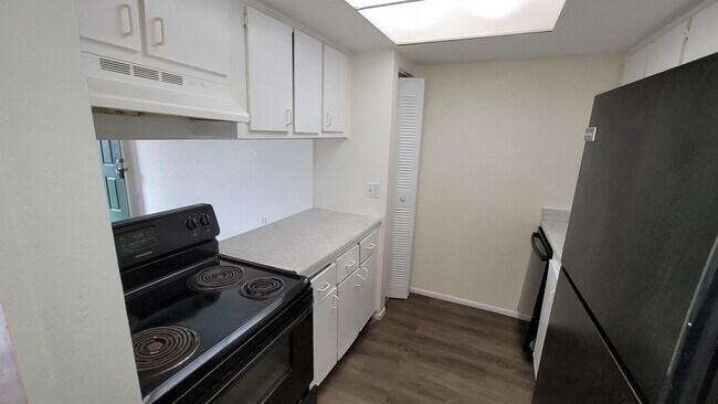 Foto del edificio - 7624 Forest City Rd