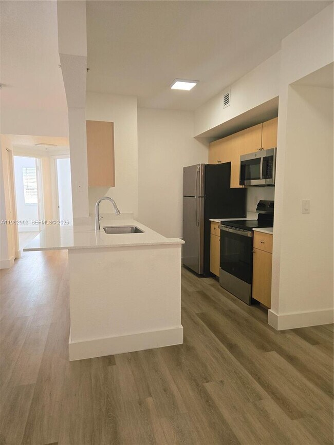 Foto del edificio - 2564 Centergate Dr