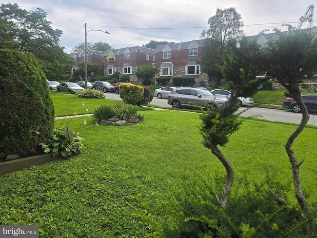 Building Photo - 934 Durard St