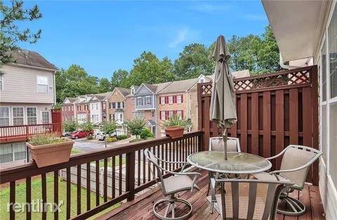 Building Photo - 4 br, 3.5 bath Townhome - 2954 Wintercrest...