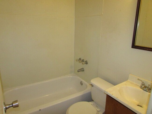 Foto del edificio - Quadplex unit!!