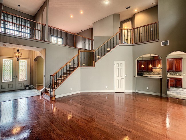 Building Photo - 6 br, 5 bath House - 9827 Sorbonne Loop