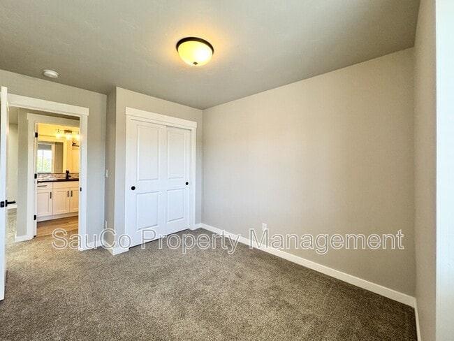 Foto del edificio - 5531 SE Logan Ln