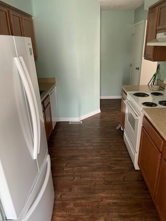 Kitchen - 5236 Dierker Rd
