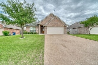 Building Photo - Available August 2026! Adorable 3/2 House in South College Station!