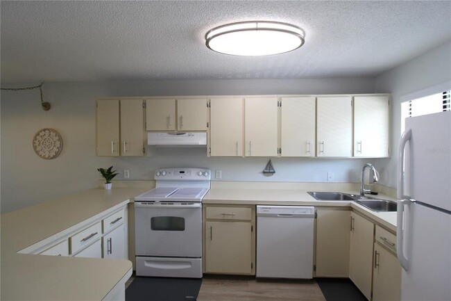 Foto del edificio - 6033 34th St W