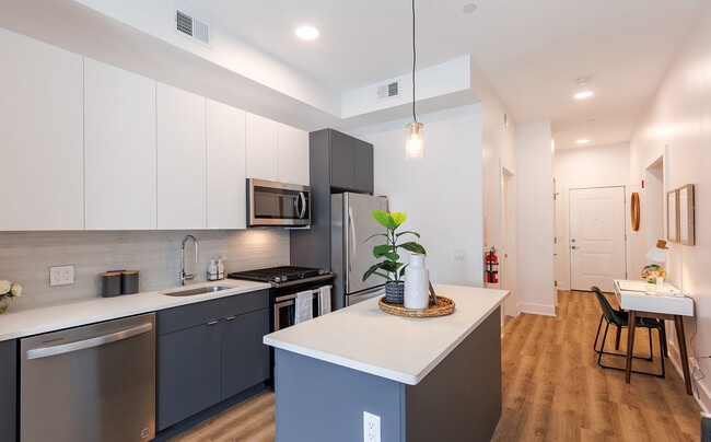 Building Photo - 373 Communipaw Ave