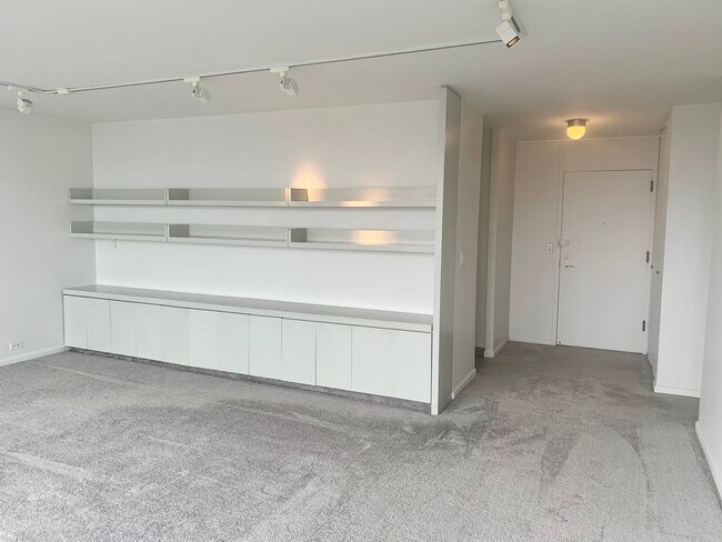 Foto del edificio - 2800 N Lake Shore Dr