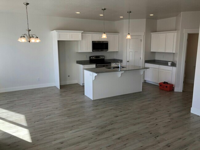 Foto del edificio - 594 N 260 W