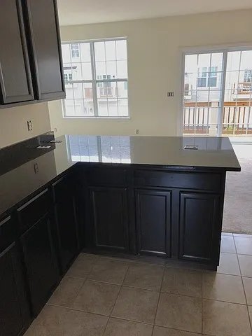 Foto del edificio - 69 Melrose Ct