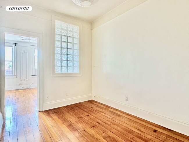 Building Photo - 538 Driggs Ave