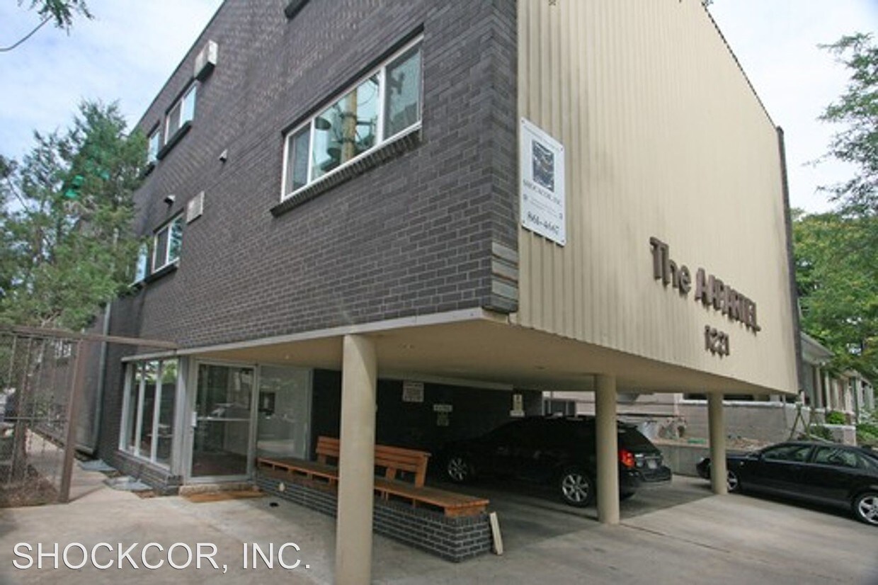 Primary Photo - 1221 N Clarkson St