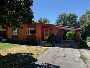 Building Photo - 2587 N 550 E
