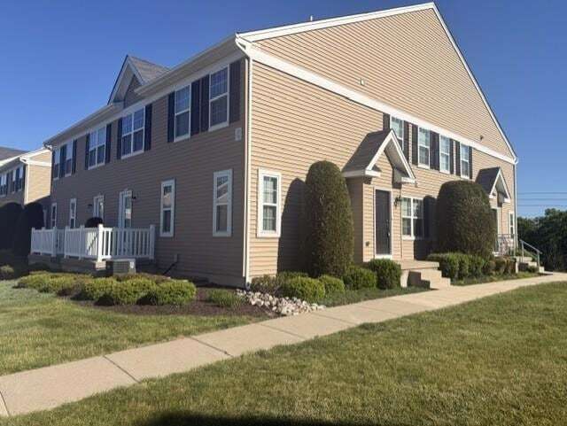 Building Photo - 5993 Valley Forge Dr