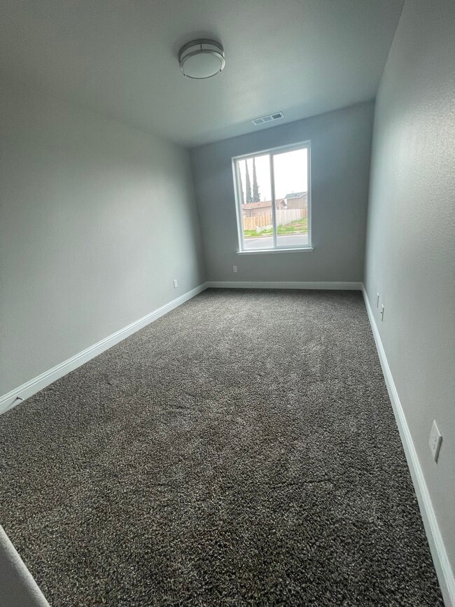 Bedroom 1 - 1051 Adell St